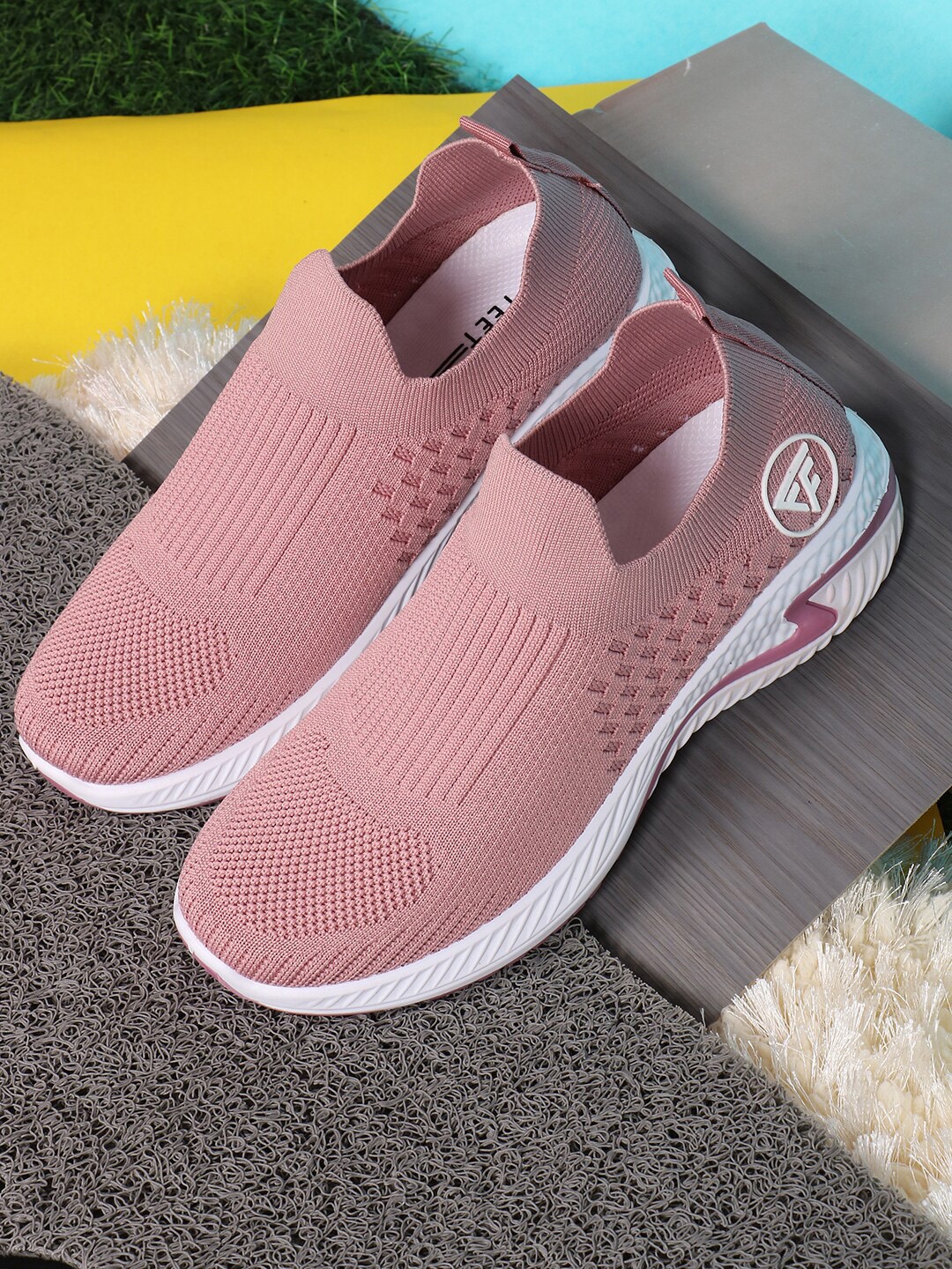 

FLYING FEET Women Pink Mesh Walking Non-Marking Shoes