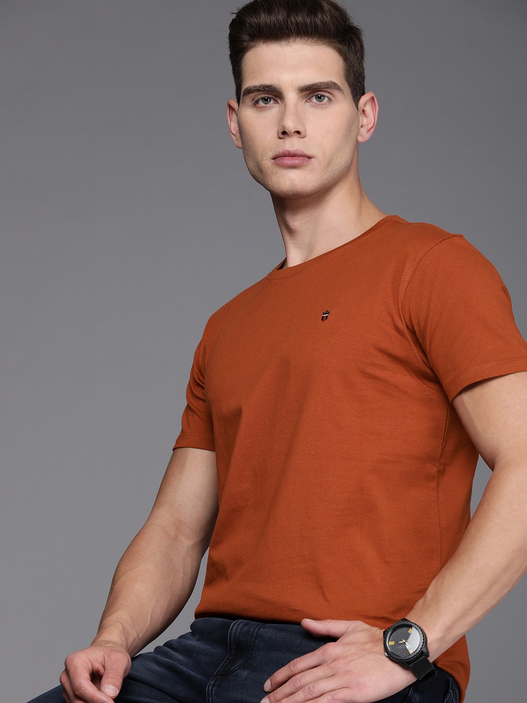 

Louis Philippe Jeans Men Rust Orange Solid Pure Cotton Slim Fit T-shirt
