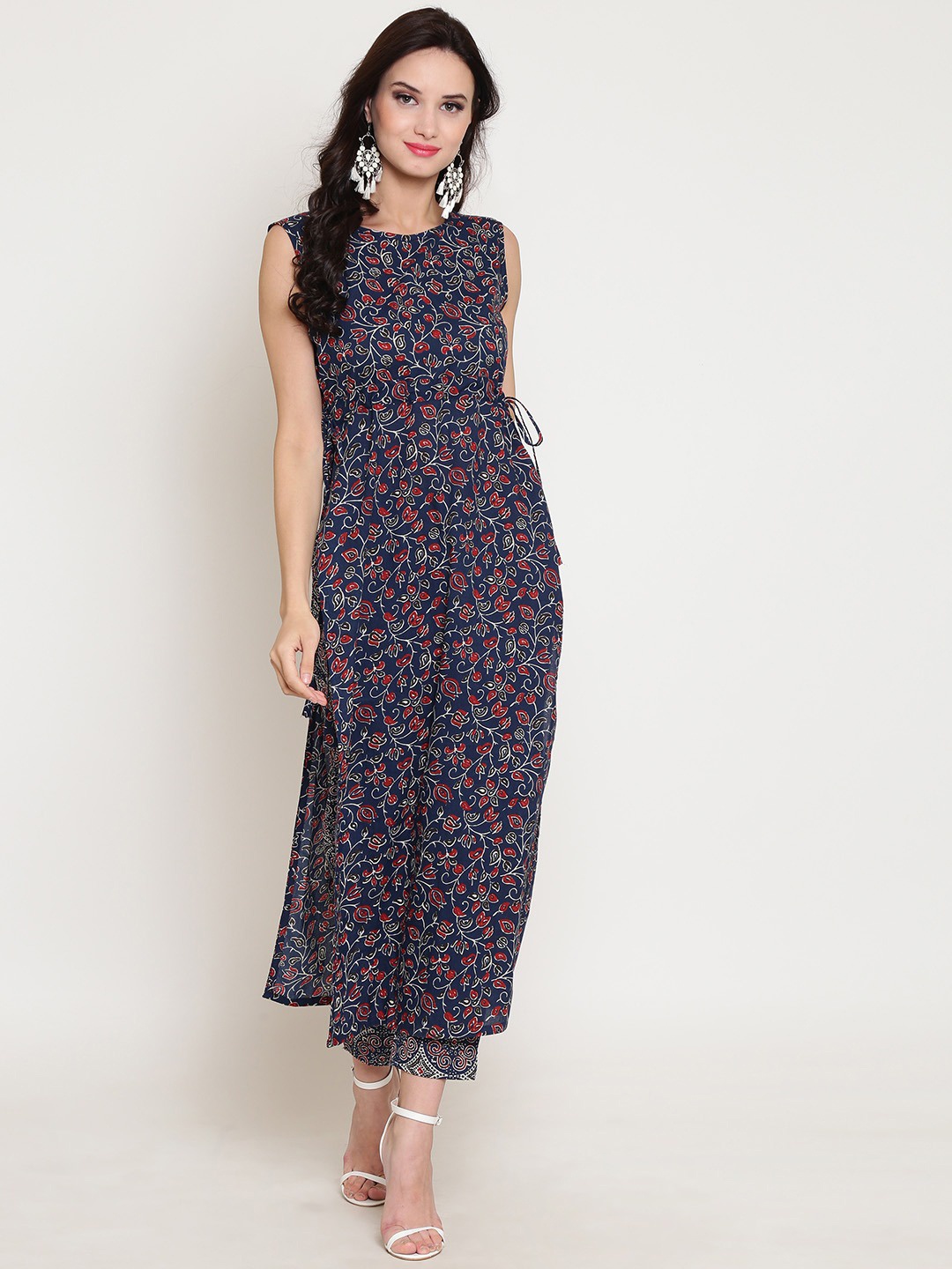 

Sera Women Navy Blue & Red Floral Printed High Slit Cotton Straight Kurta
