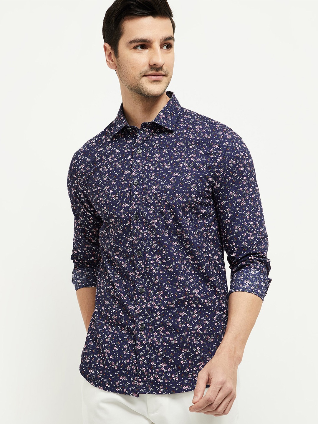 

max Men Navy Blue & Pink Comfort Regular Fit Floral Printed Pure Cotton Casual Shirt
