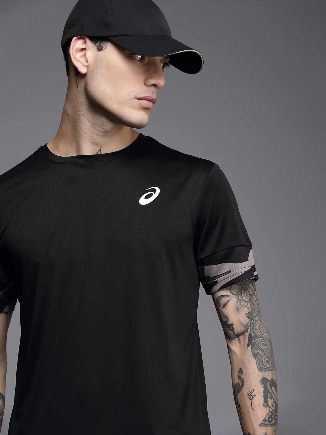 

ASICS Men Black Brand Logo Printed Casual Running T-shirt