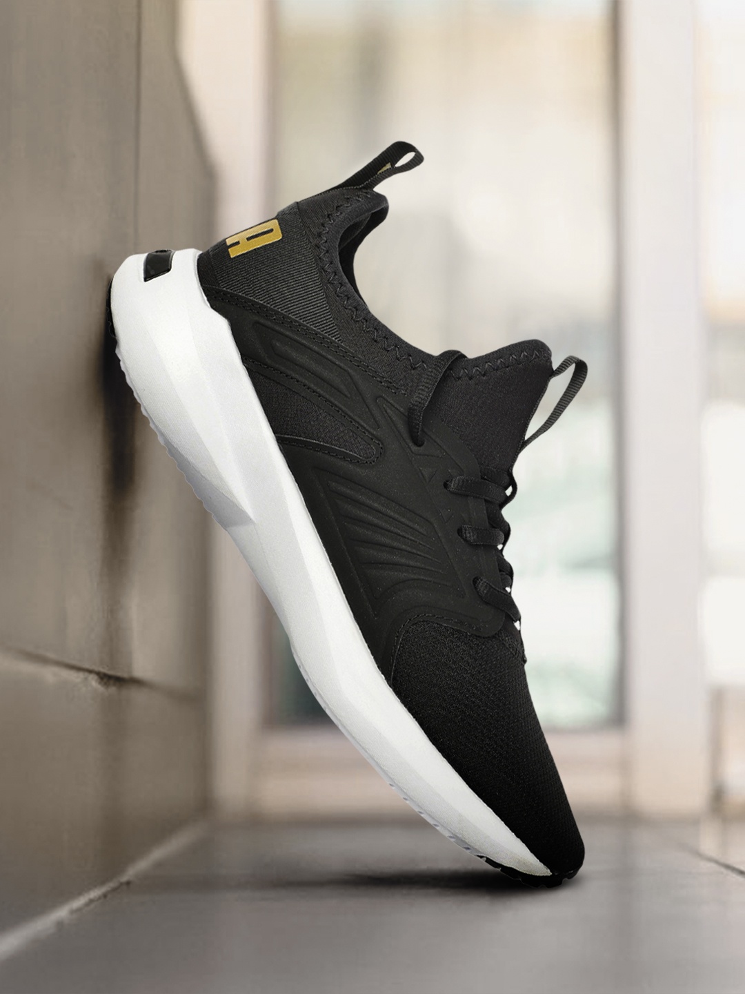 

Puma Men Black Softride Fly Running Shoes