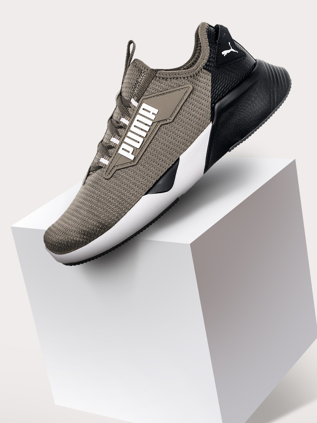 

Puma Men Grey & Black Solid Retaliate 2 SoftFoam Running Shoes