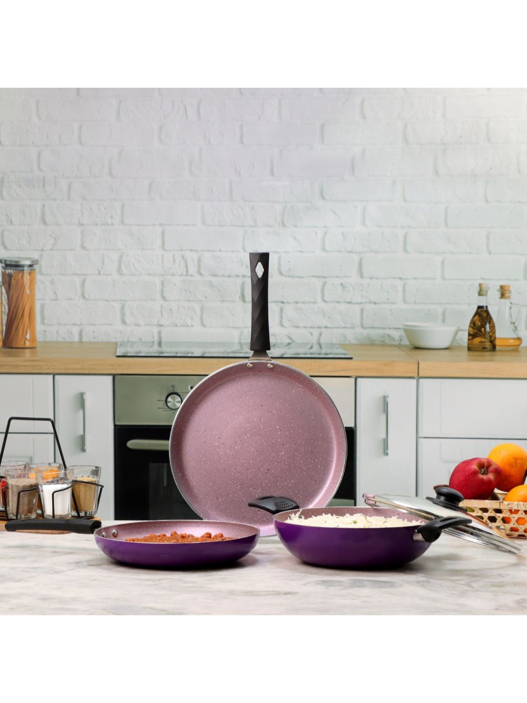 

Wonderchef 4 Pieces Purple & Black Solid Cookware Set