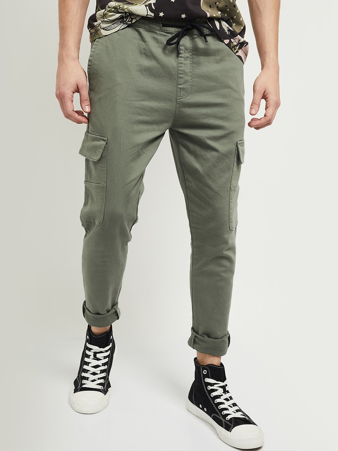 

max Men Green Cargos Trousers