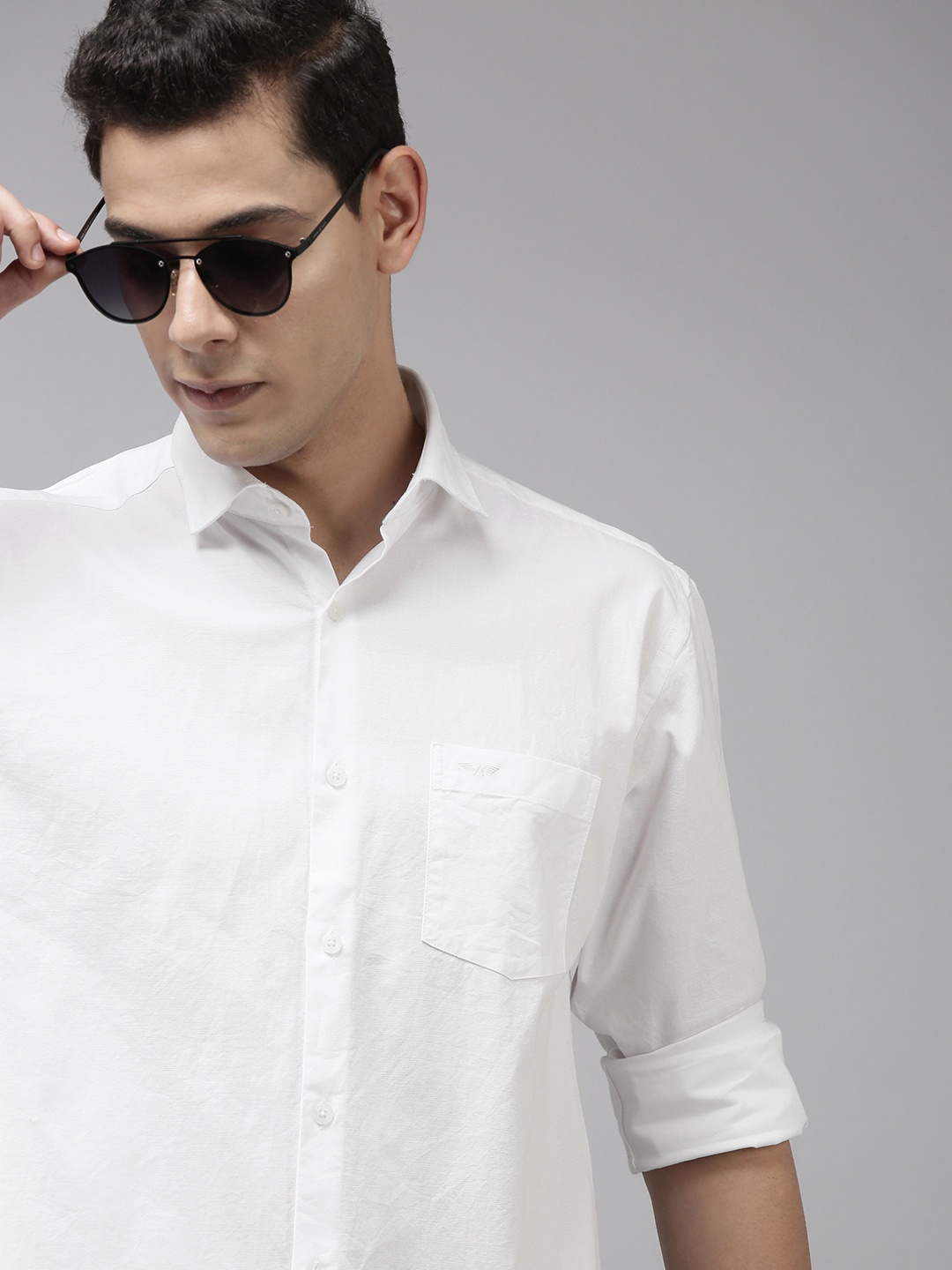 

Park Avenue Men White Solid Slim Fit Semiformal Shirt