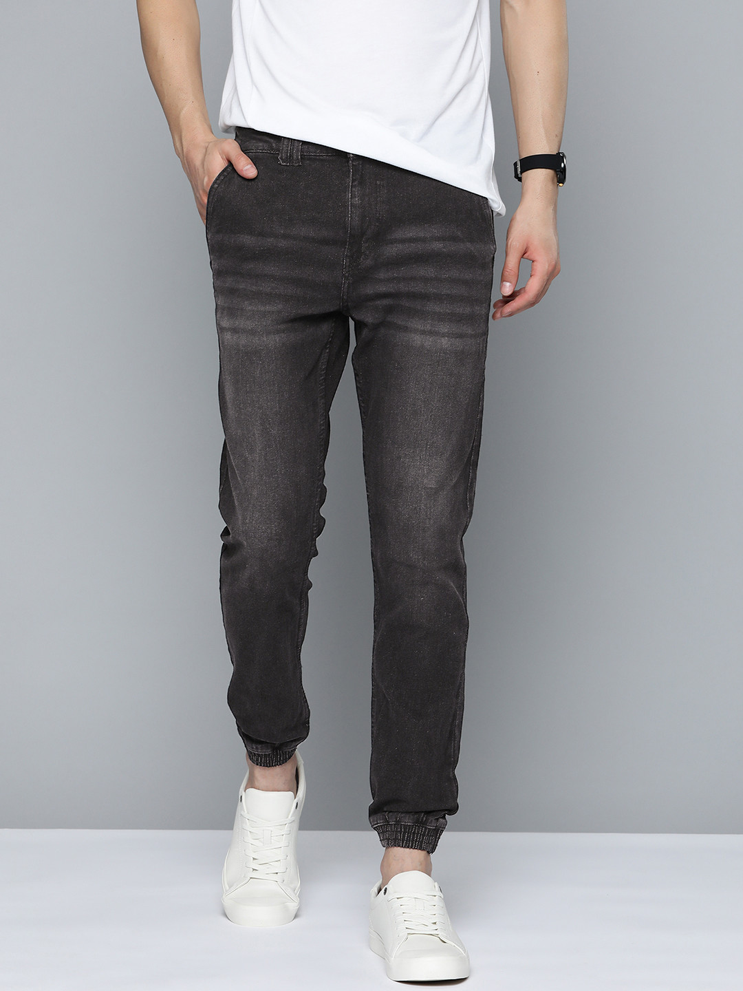 

Mast & Harbour Men Black Slim Jogger Light Fade Stretchable Jeans