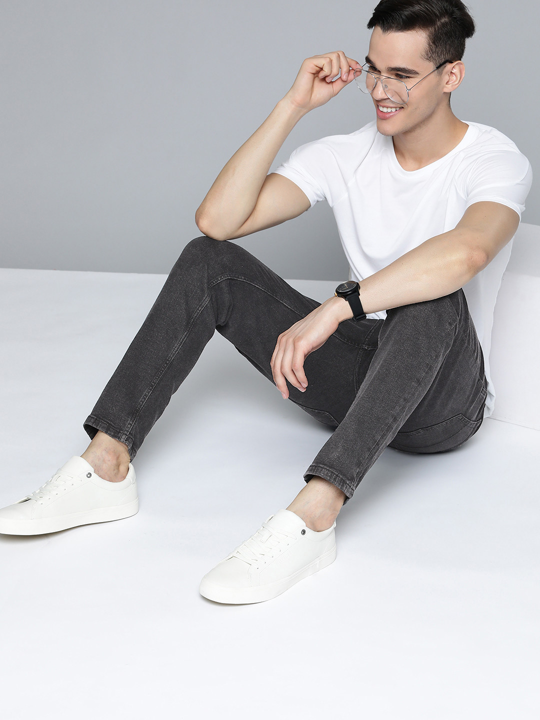 

Mast & Harbour Men Black Slim Tapered Fit Stretchable Jeans