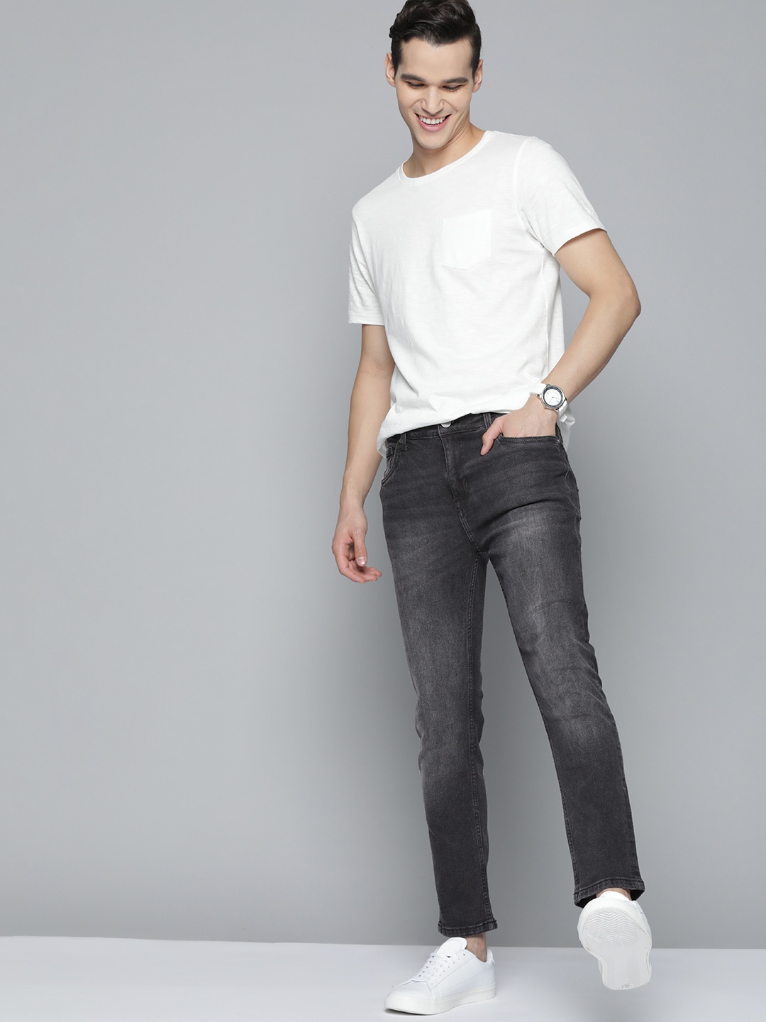 

Mast & Harbour Men Black Skinny Fit Heavy Fade Stretchable Jeans
