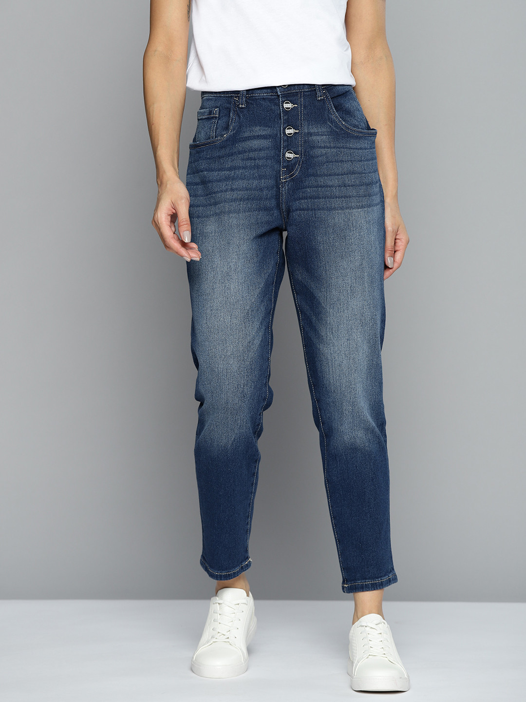 

Mast & Harbour Women Navy Blue Boyfriend Fit Light Fade Stretchable Jeans