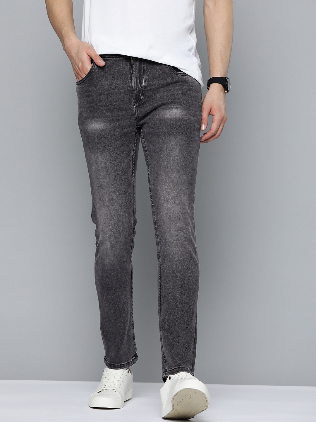 

Mast & Harbour Men Charcoal Skinny Fit Light Fade Stretchable Jeans