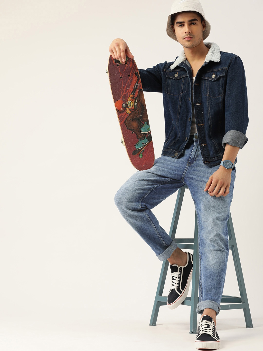 

Kook N Keech Men Blue Slim Tapered Fit Heavy Fade Stretchable Jeans