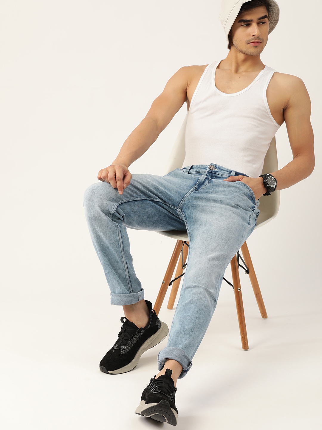 

Kook N Keech Men Blue Slim Tapered Fit Light Fade Stretchable Jeans