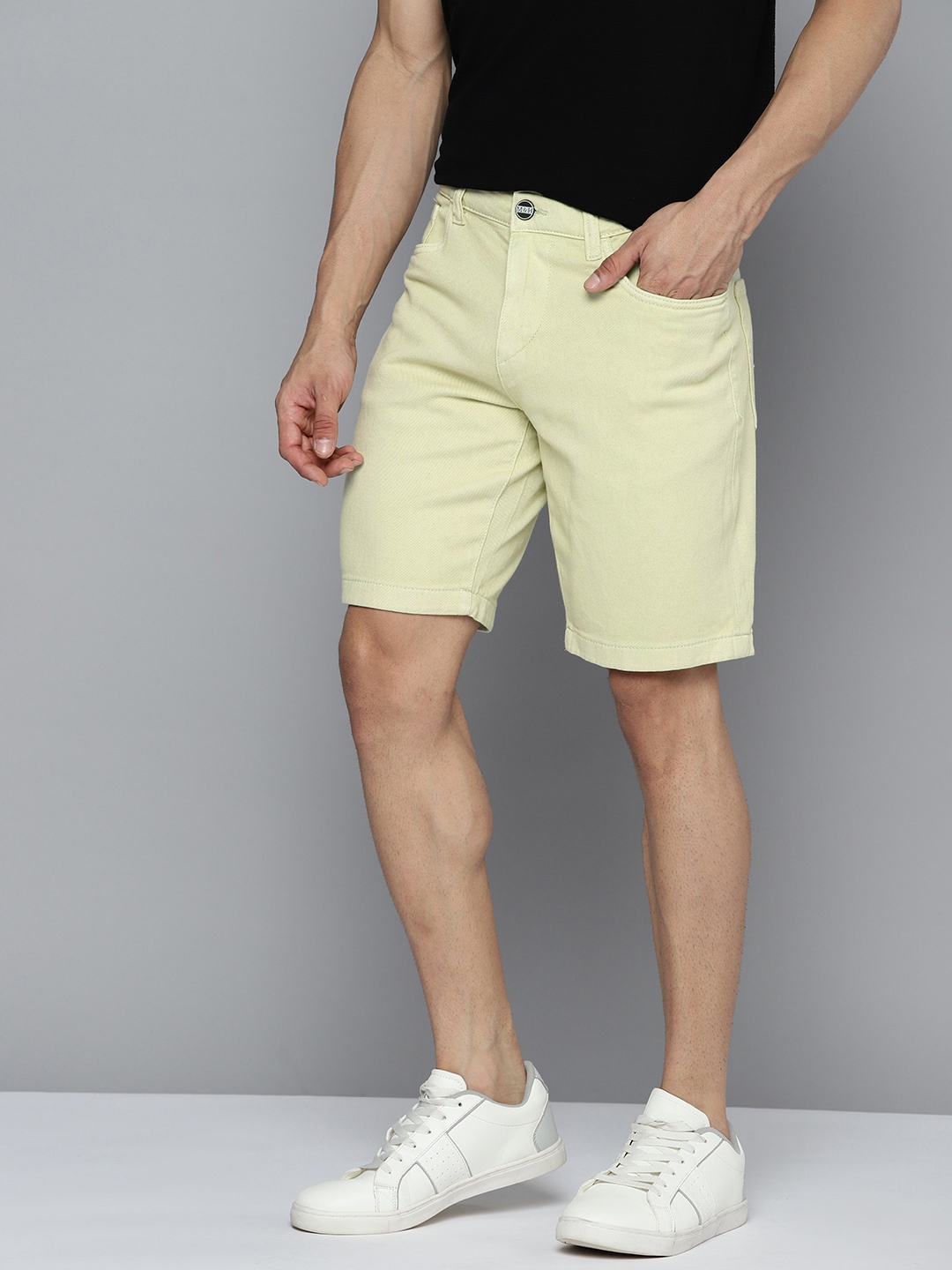 

Mast & Harbour Men Regular Fit Denim Shorts, Green