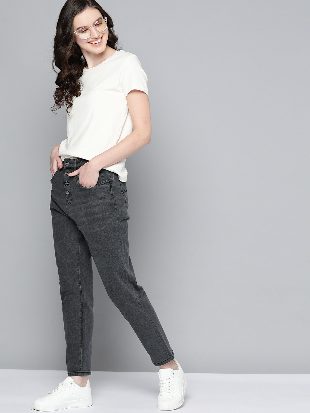 

Mast & Harbour Women Charcoal Boyfriend Fit Stretchable Jeans