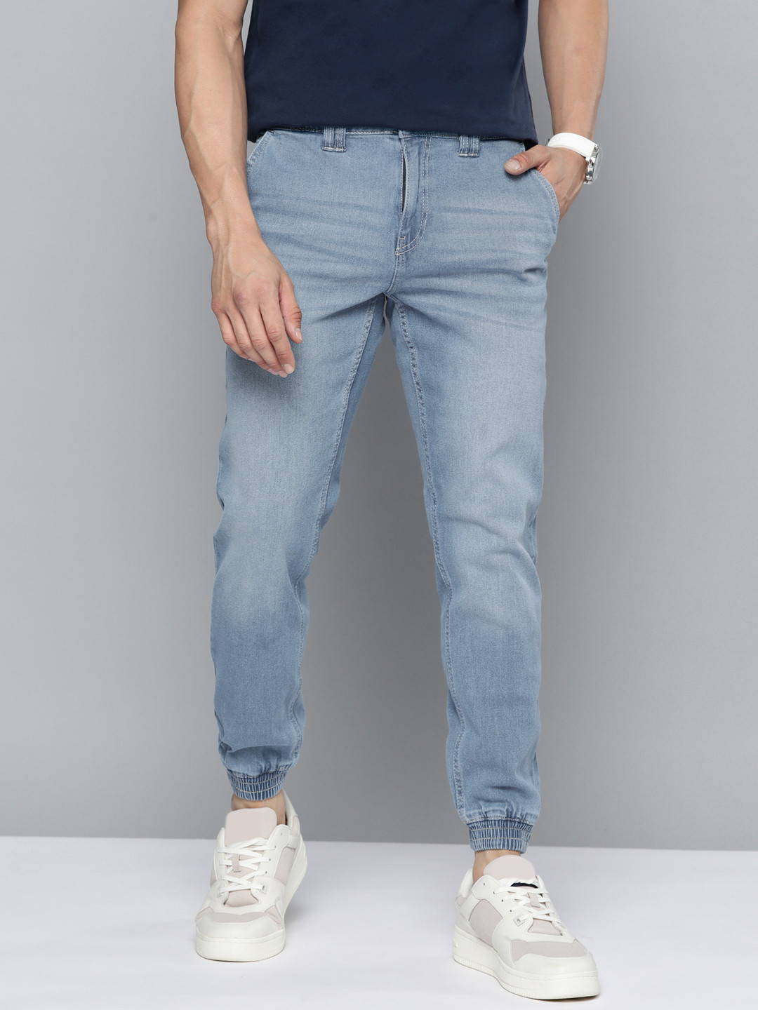 

Mast & Harbour Men Blue Slim Fit Light Fade Stretchable Denim Joggers