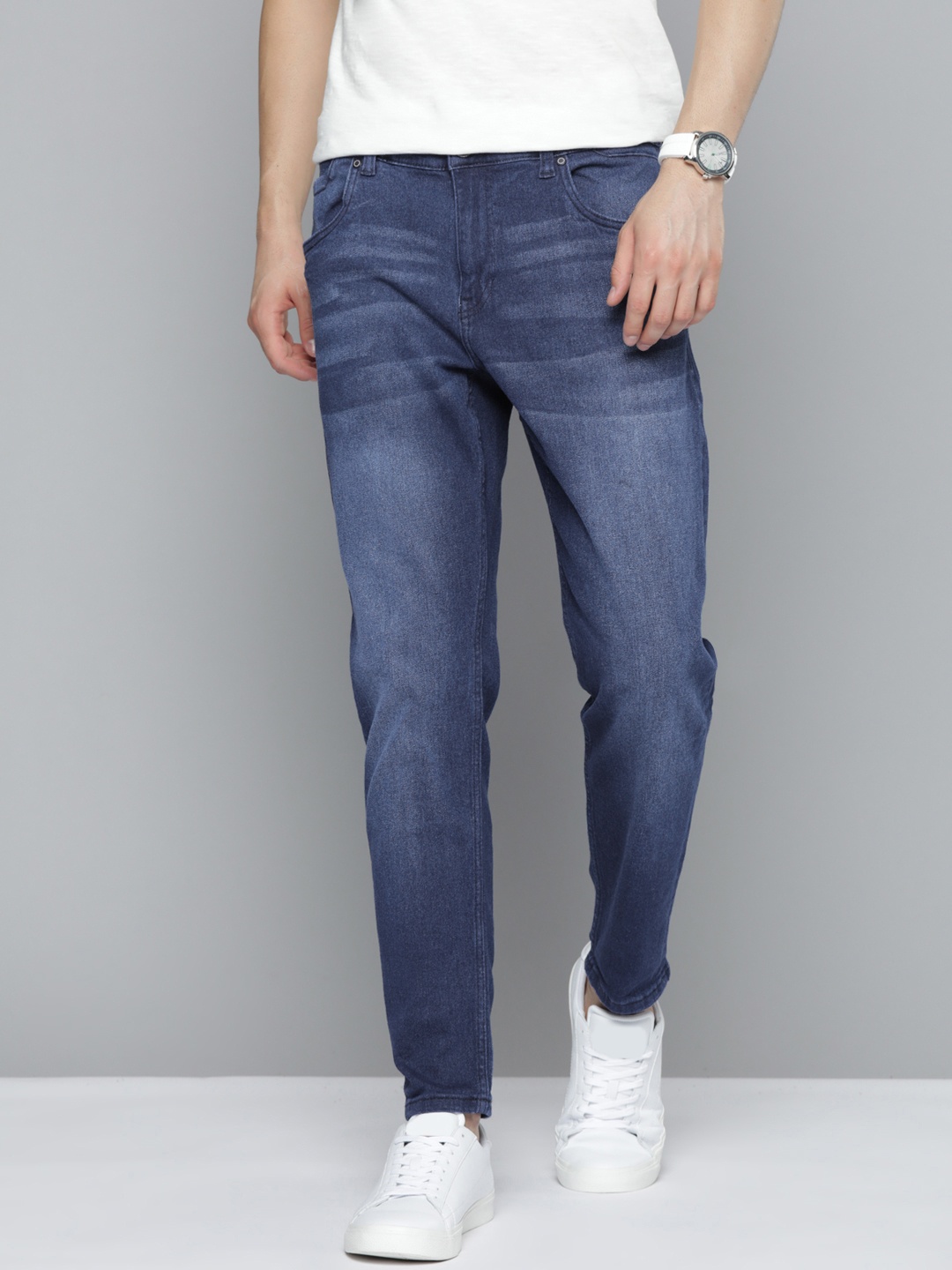 

Mast & Harbour Men Navy Blue Carrot Fit Light Fade Stretchable Jeans