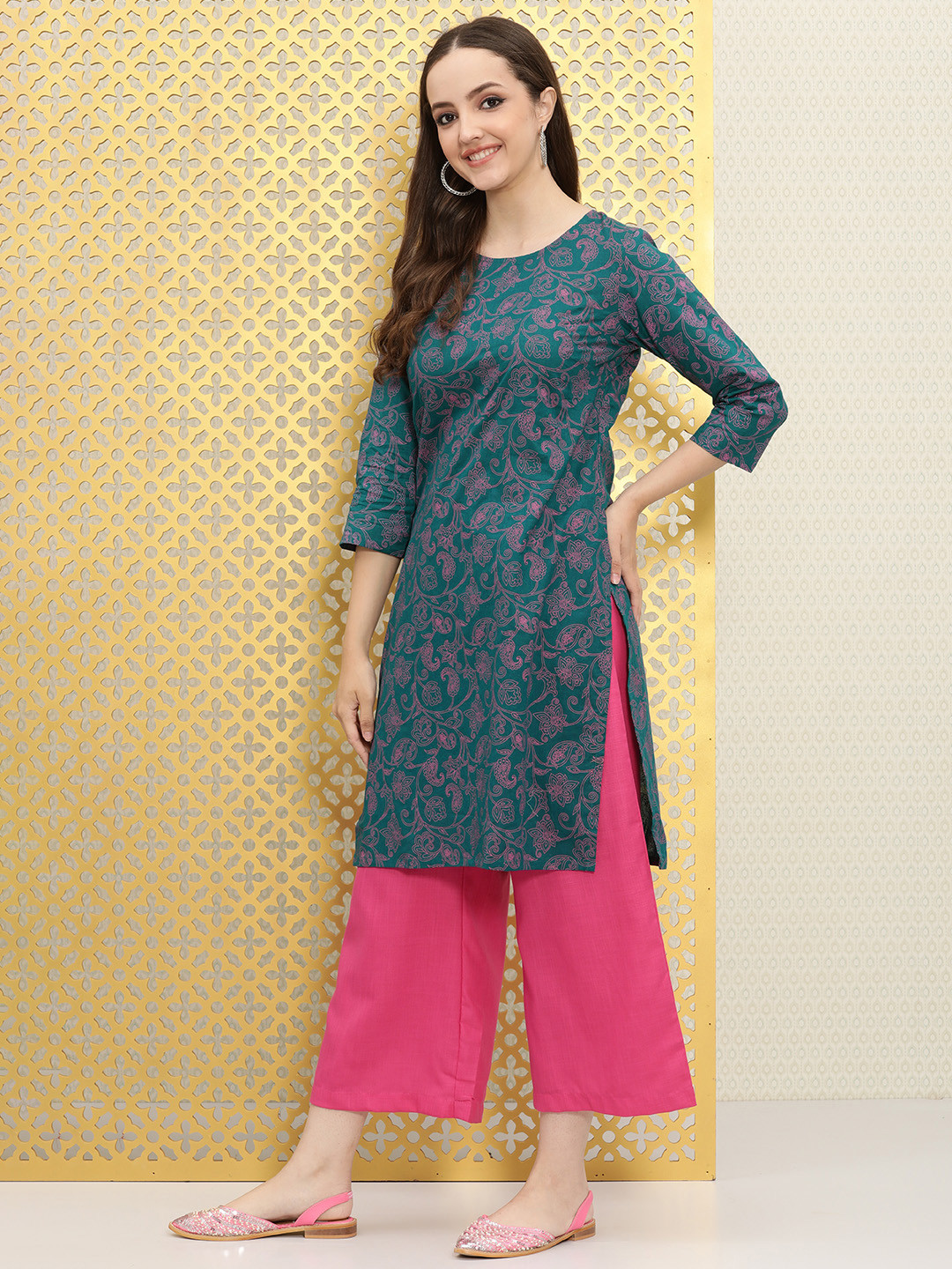 

Ode by House of Pataudi Women Green & Pink Paisley Printed Pure Cotton Kurta