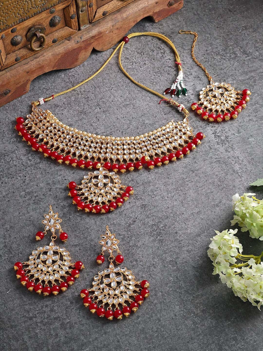 

ZENEME Gold-Plated Red & White Kundan Studded & Beaded Jewellery Set