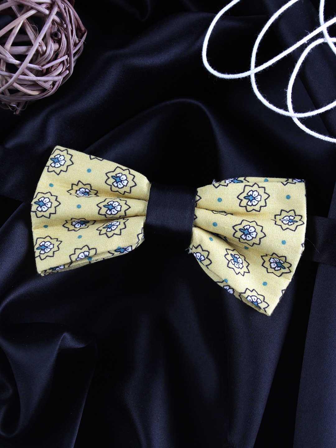 

PELUCHE Men Yellow Printed Bow Tie