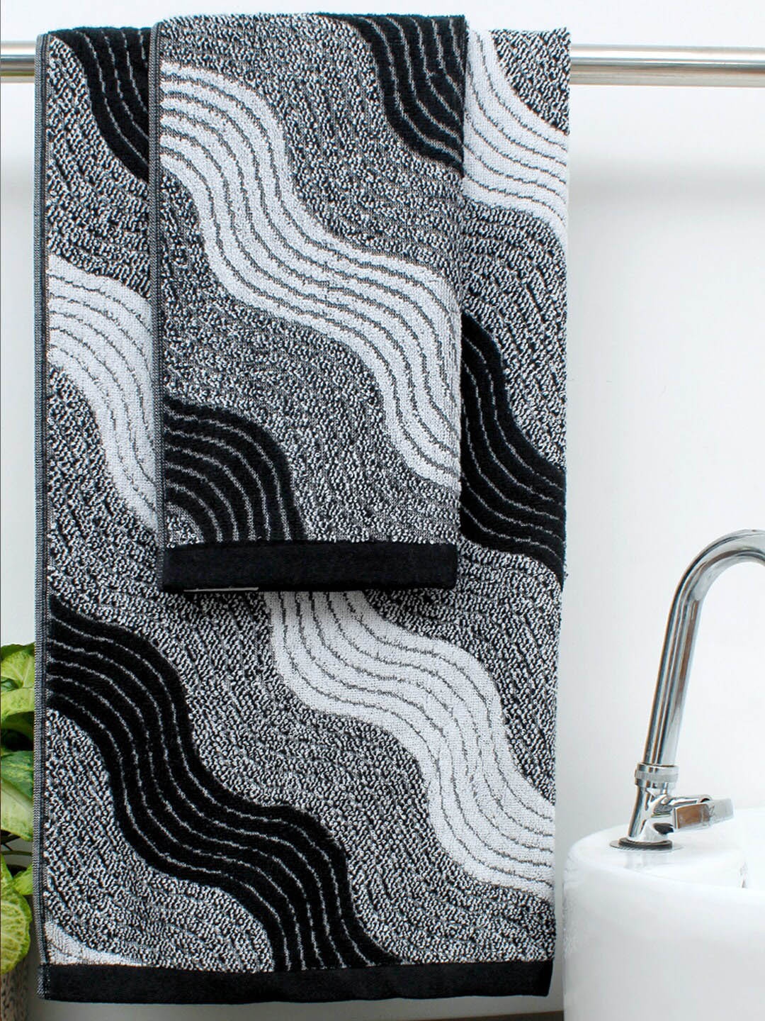 

AVI Living 4 Pcs Black & Sea Green 550 GSM Pure Cotton Bath Towel & Hand Towel Combo