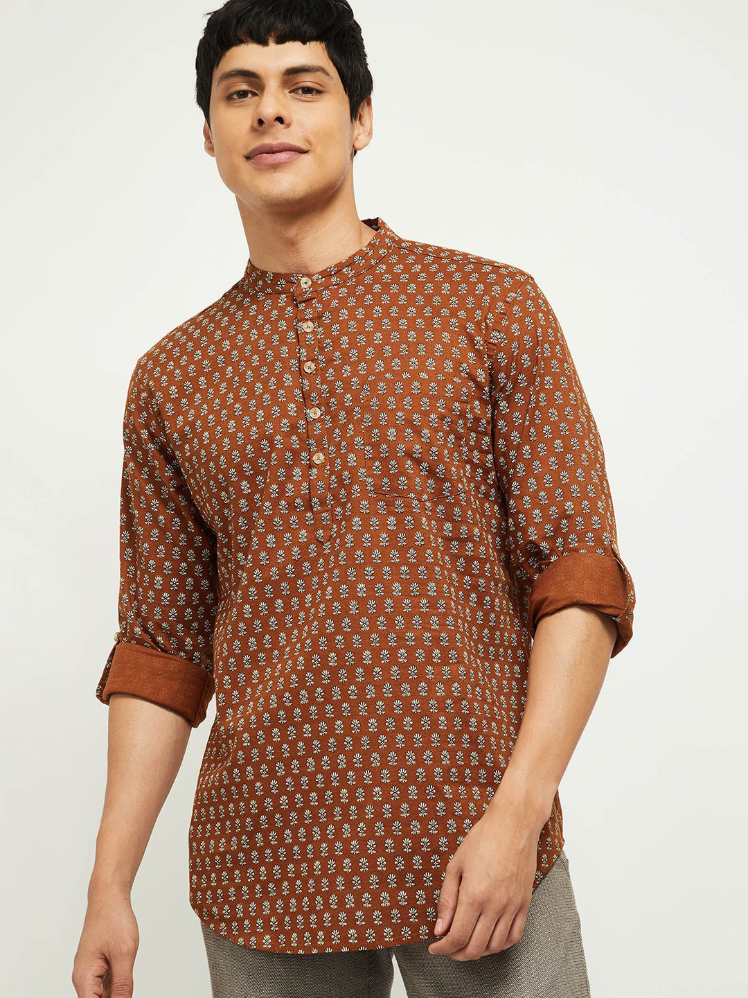 

max Men Maroon & Blue Ethnic Motifs Flared Sleeves Cotton Kurta