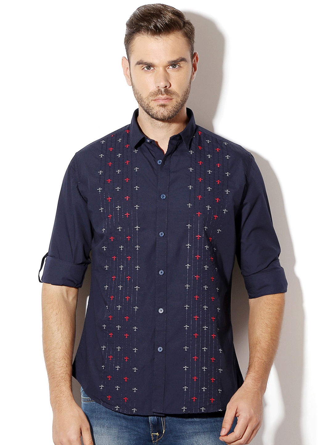 

Van Heusen Sport Men Navy Slim Fit Self-Design Casual Shirt, Navy blue