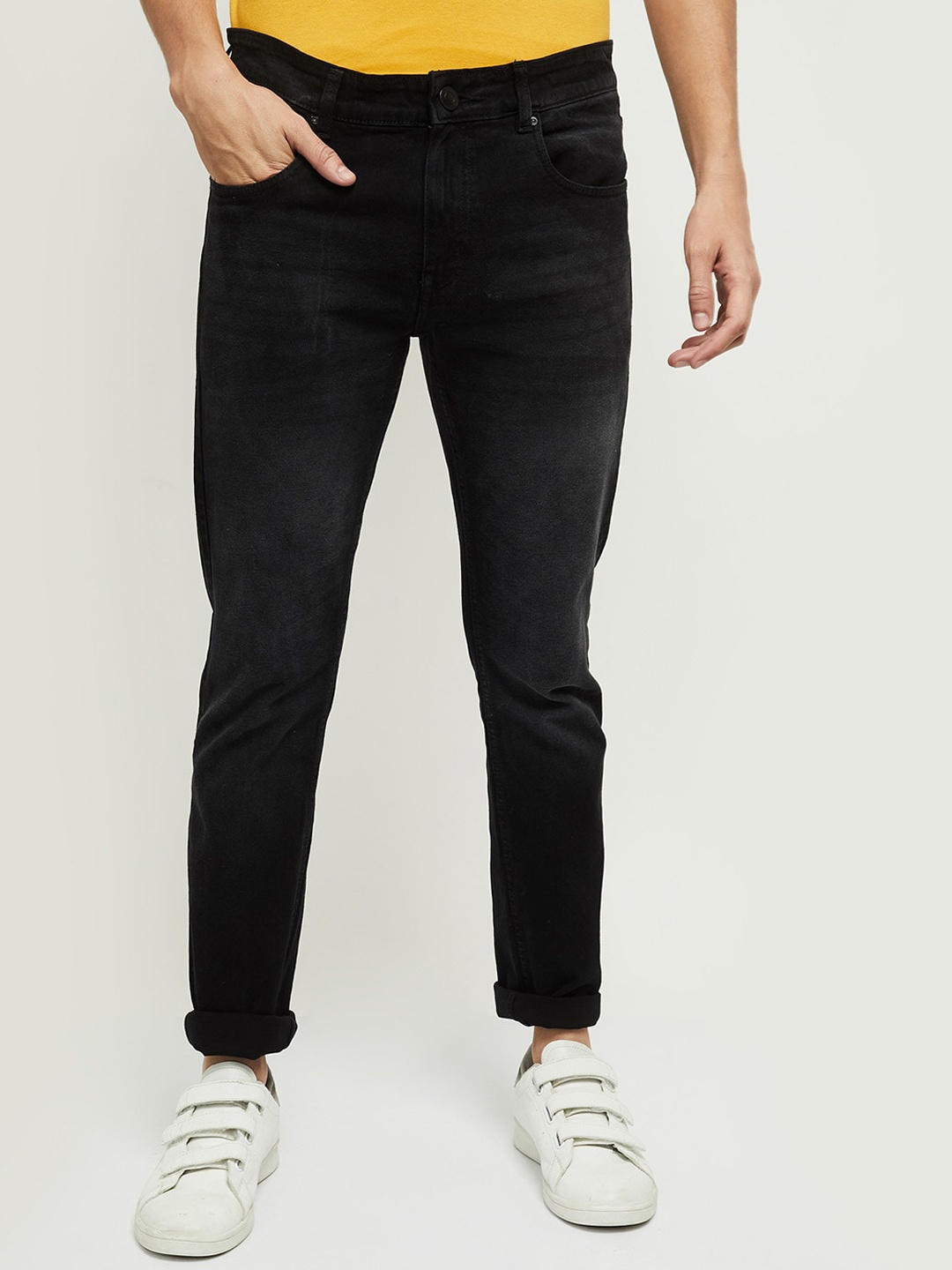 

max Men Black Jeans