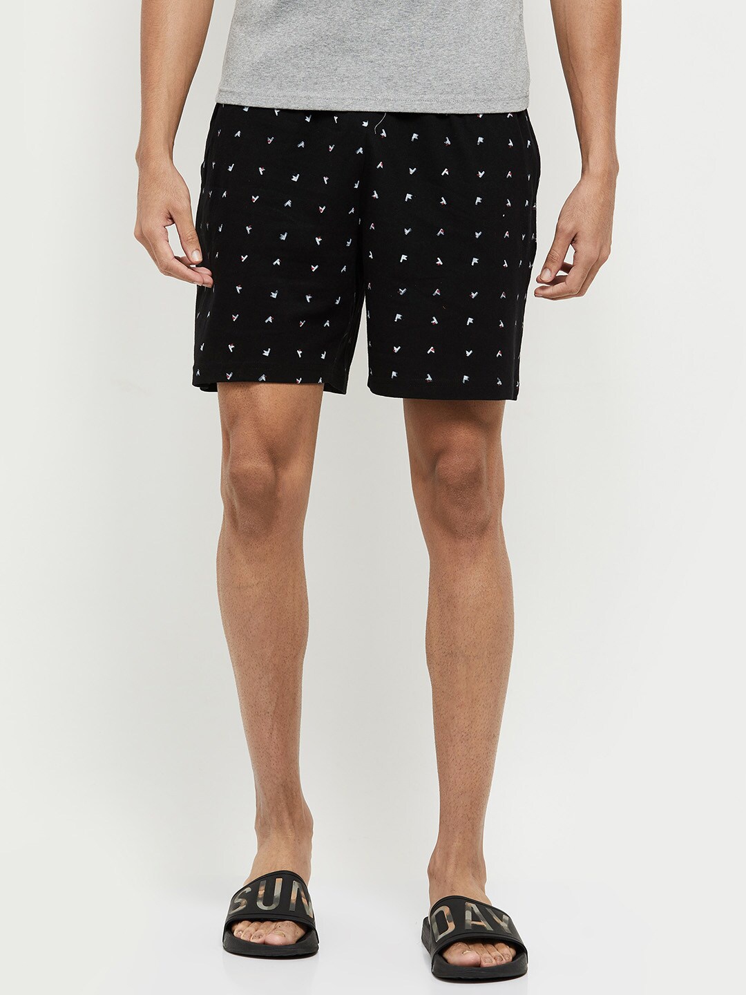 

max Men Black & White Printed Lounge Shorts