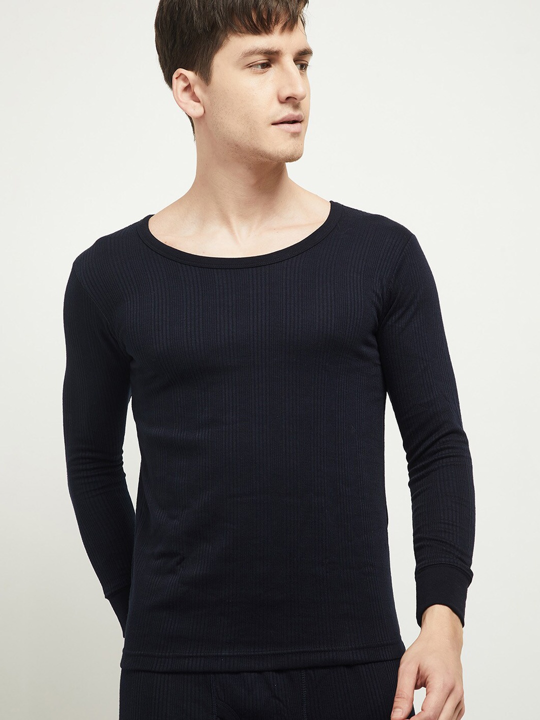 

max Men Navy Blue Solid Innerwear Vest