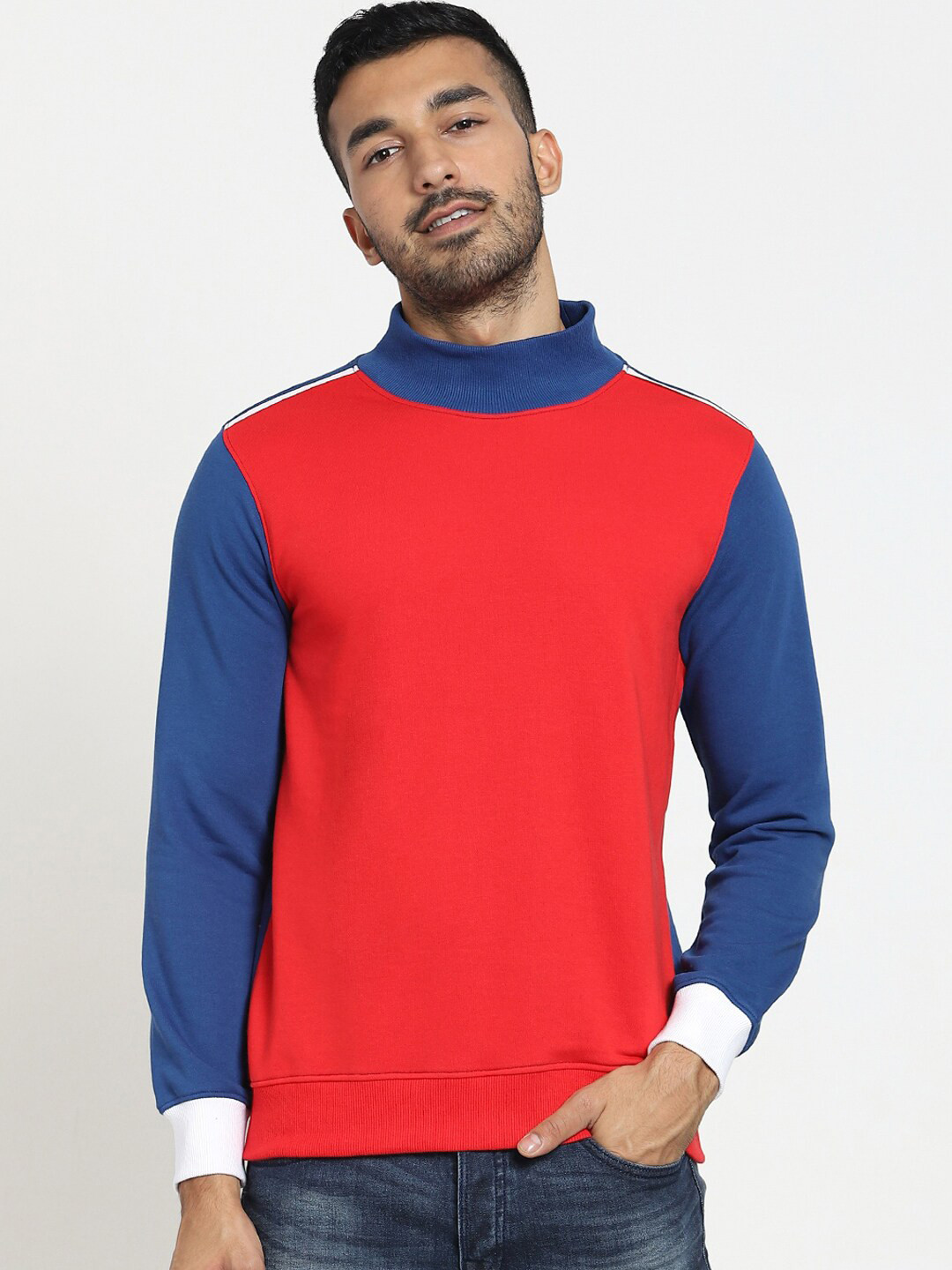 

Bewakoof Men White Colourblocked Sweatshirt