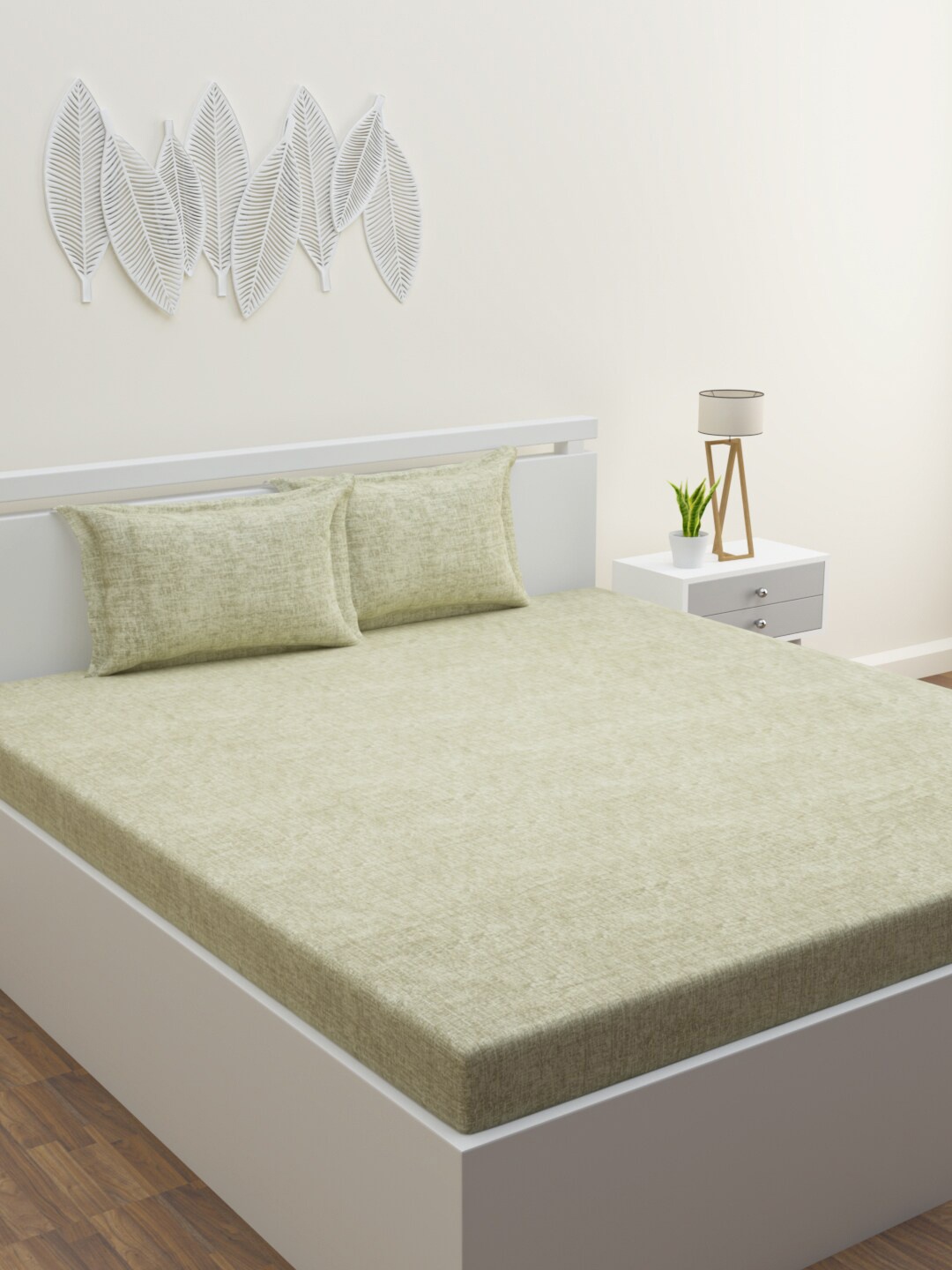

HAPPY HUES Green 180 TC King Bedsheet with 2 Pillow Covers