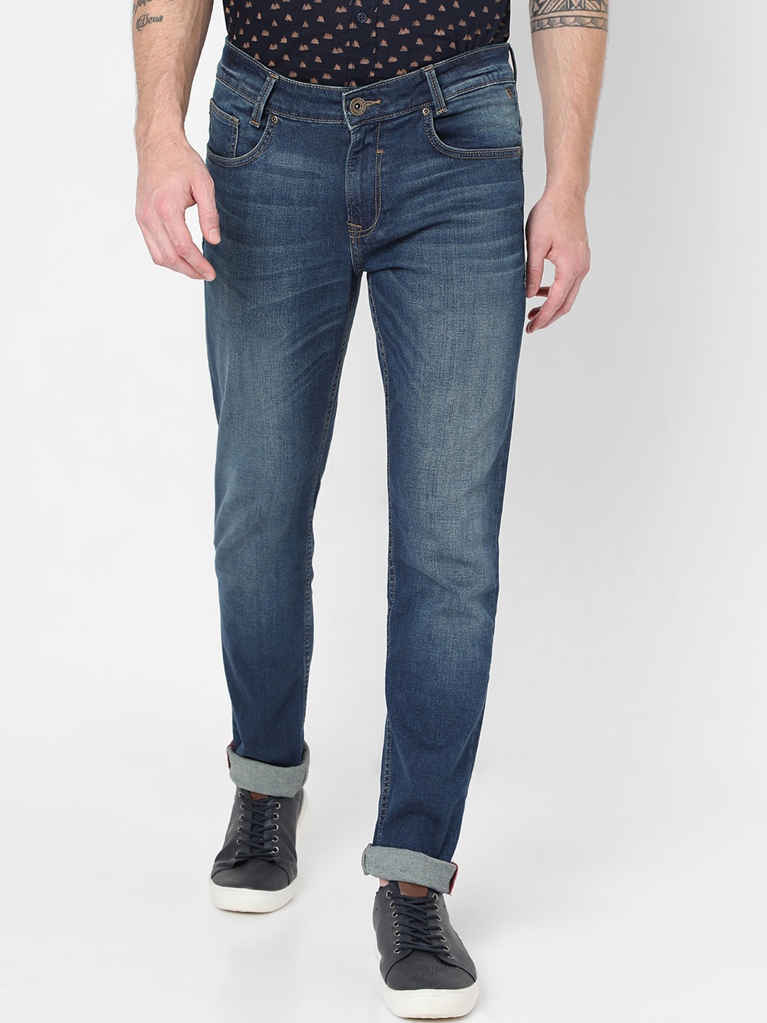 

Mufti Men Blue Slim Fit Heavy Fade Stretchable Jeans