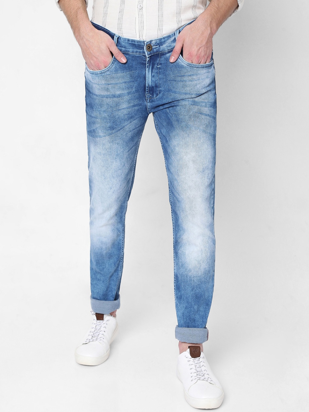 

Mufti Men Blue Heavy Fade Stretchable Jeans