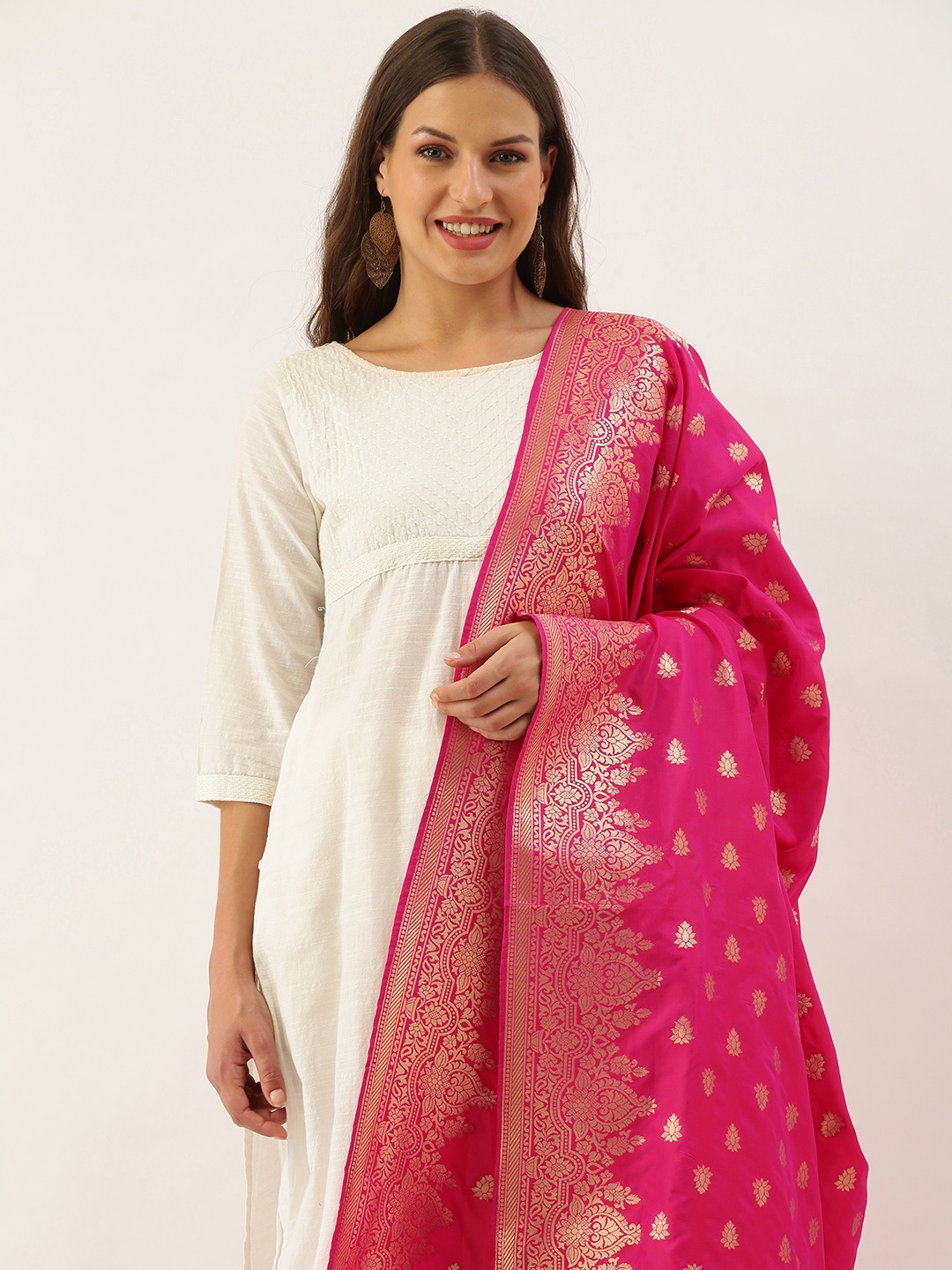 

SANGAM PRINTS Pink & Golden Banarasi Silk Woven Design Dupatta