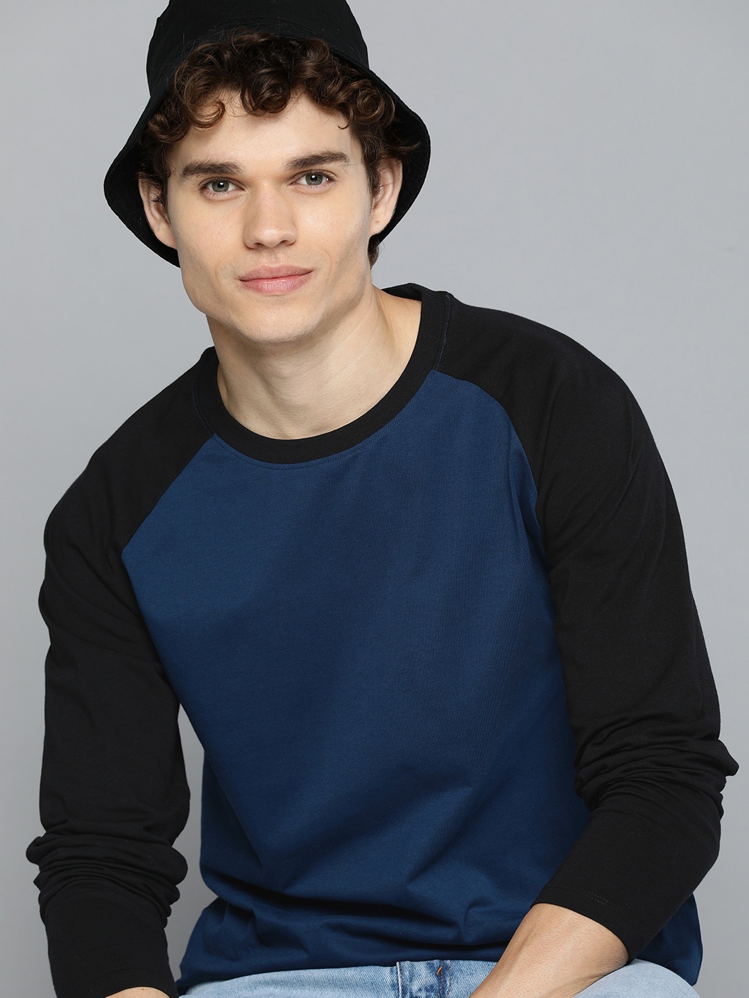 

Harvard Men Blue & Black Colourblocked Pure Cotton T-shirt