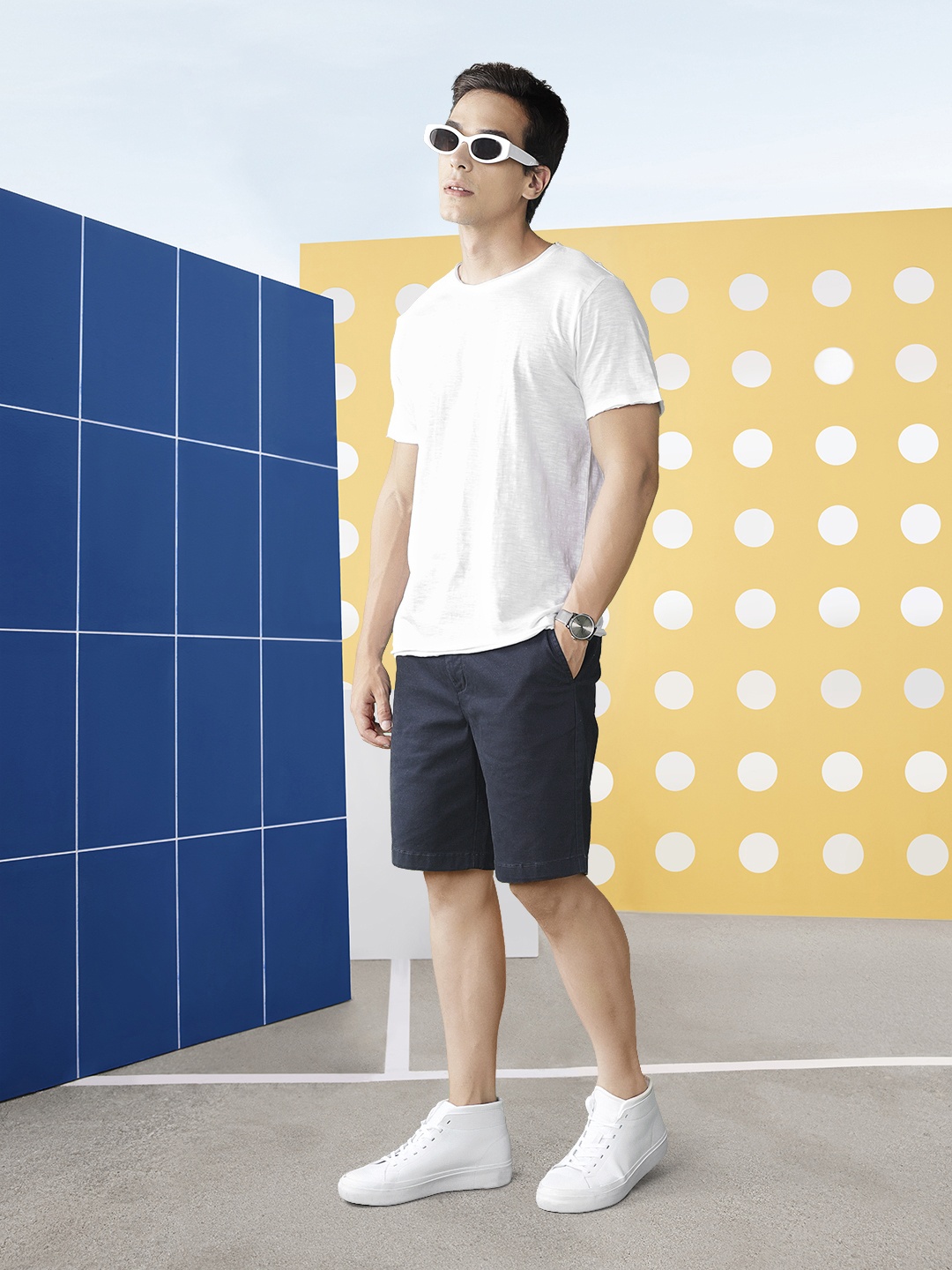 

Harvard Men White Solid Round Neck Pure Cotton T-shirt