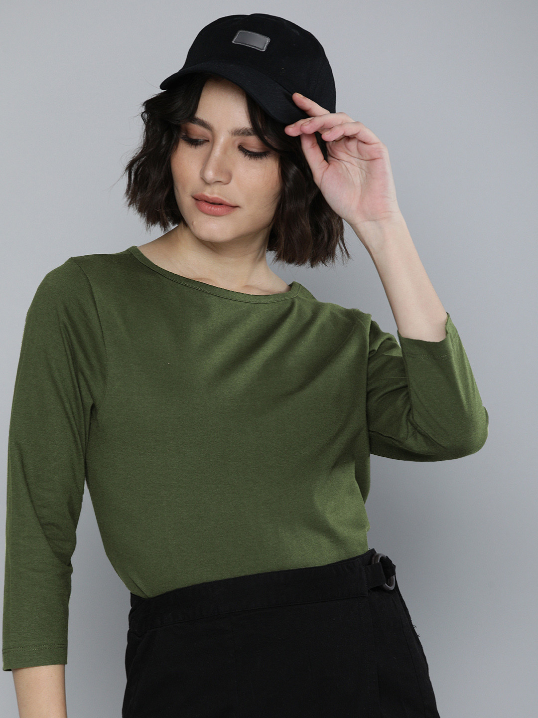 

Harvard Women Green Solid Round Neck Pure Cotton T-shirt