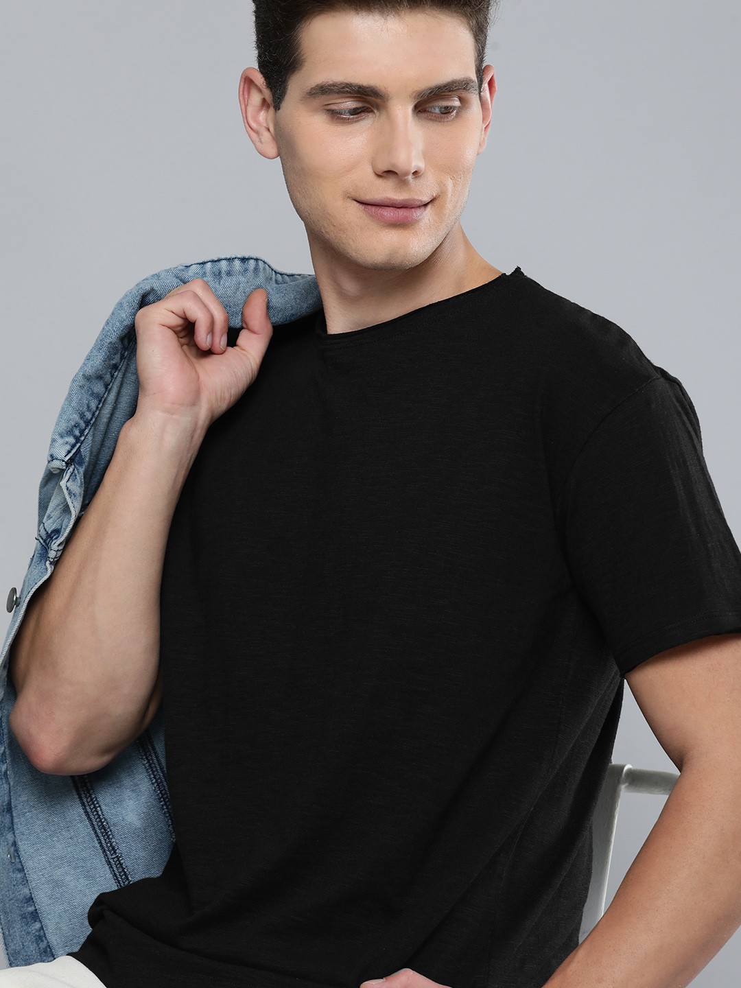 

Harvard Men Black SOlid Round neck Pure Cotton T-shirt