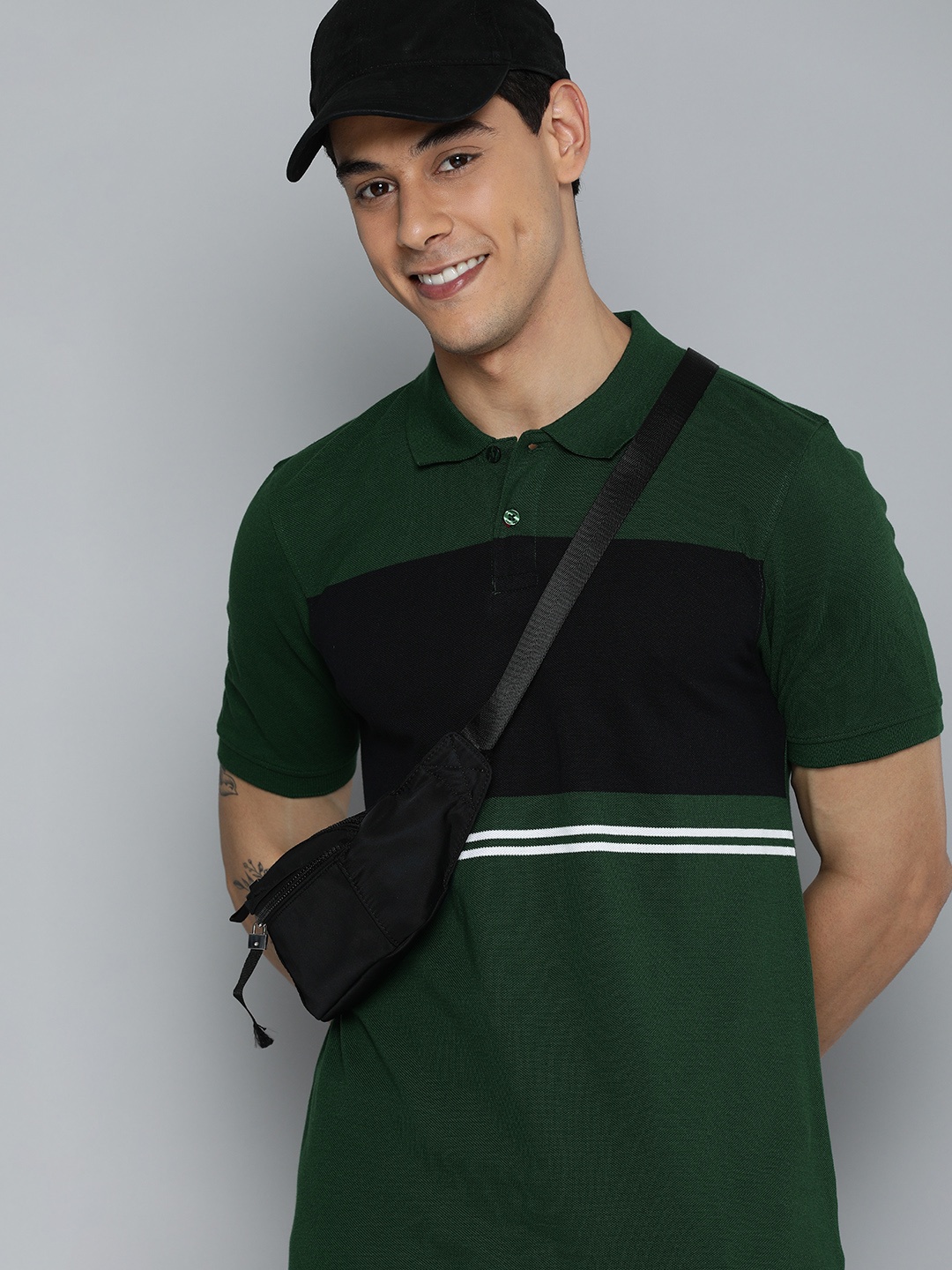 

Harvard Men Green Striped Polo Collar T-shirt