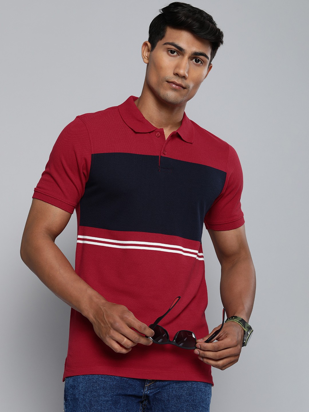 

Harvard Men Red & Navy Blue Colourblocked Polo Collar T-shirt