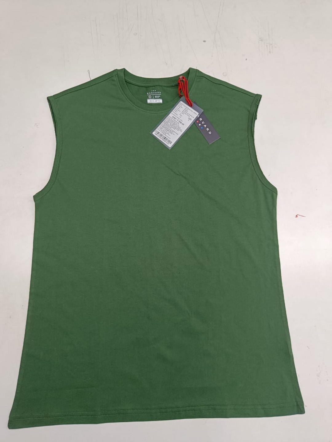 

Harvard Men Olive Green Solid Round Neck T-shirt