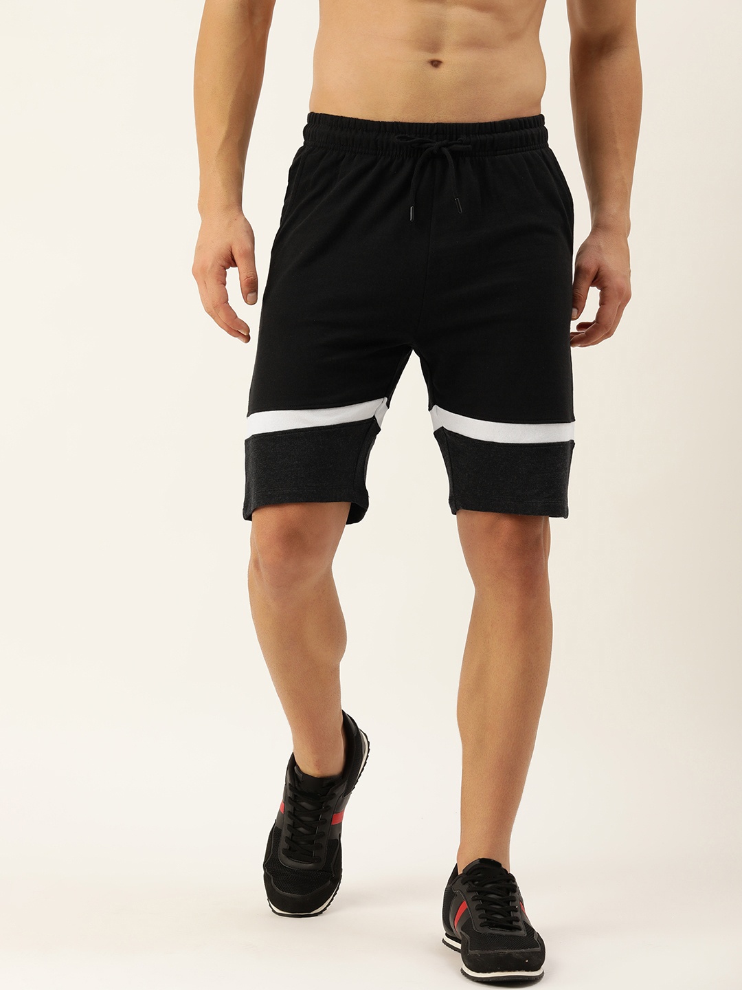 

Harvard Men Striped Shorts, Black