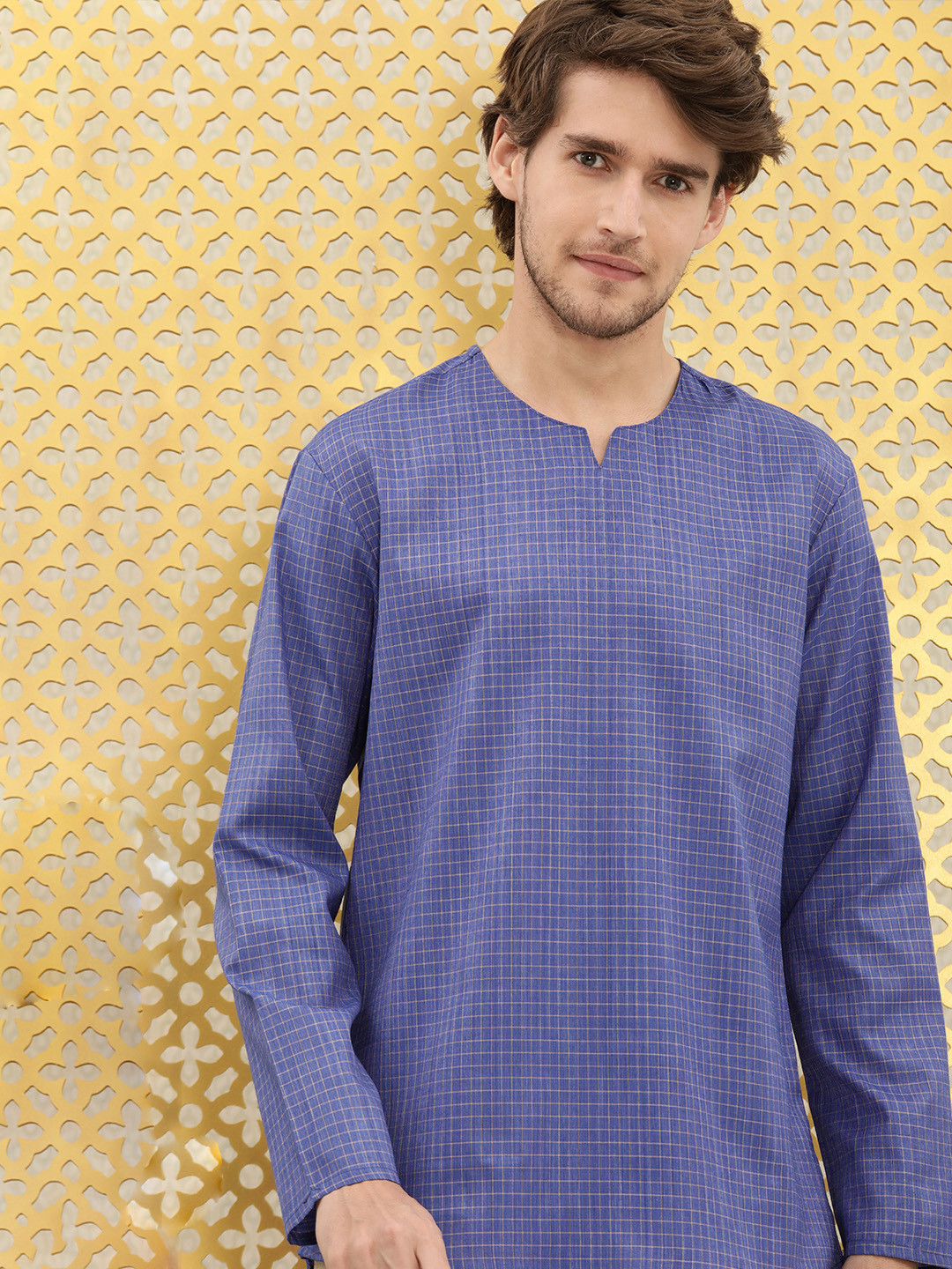 

Ode by House of Pataudi Men Blue Checked Cotton Kurta