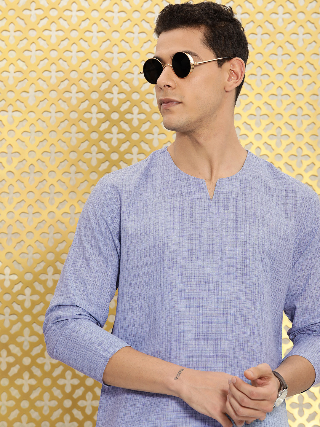 

Ode by House of Pataudi Men Blue Checked Rozana Kurta