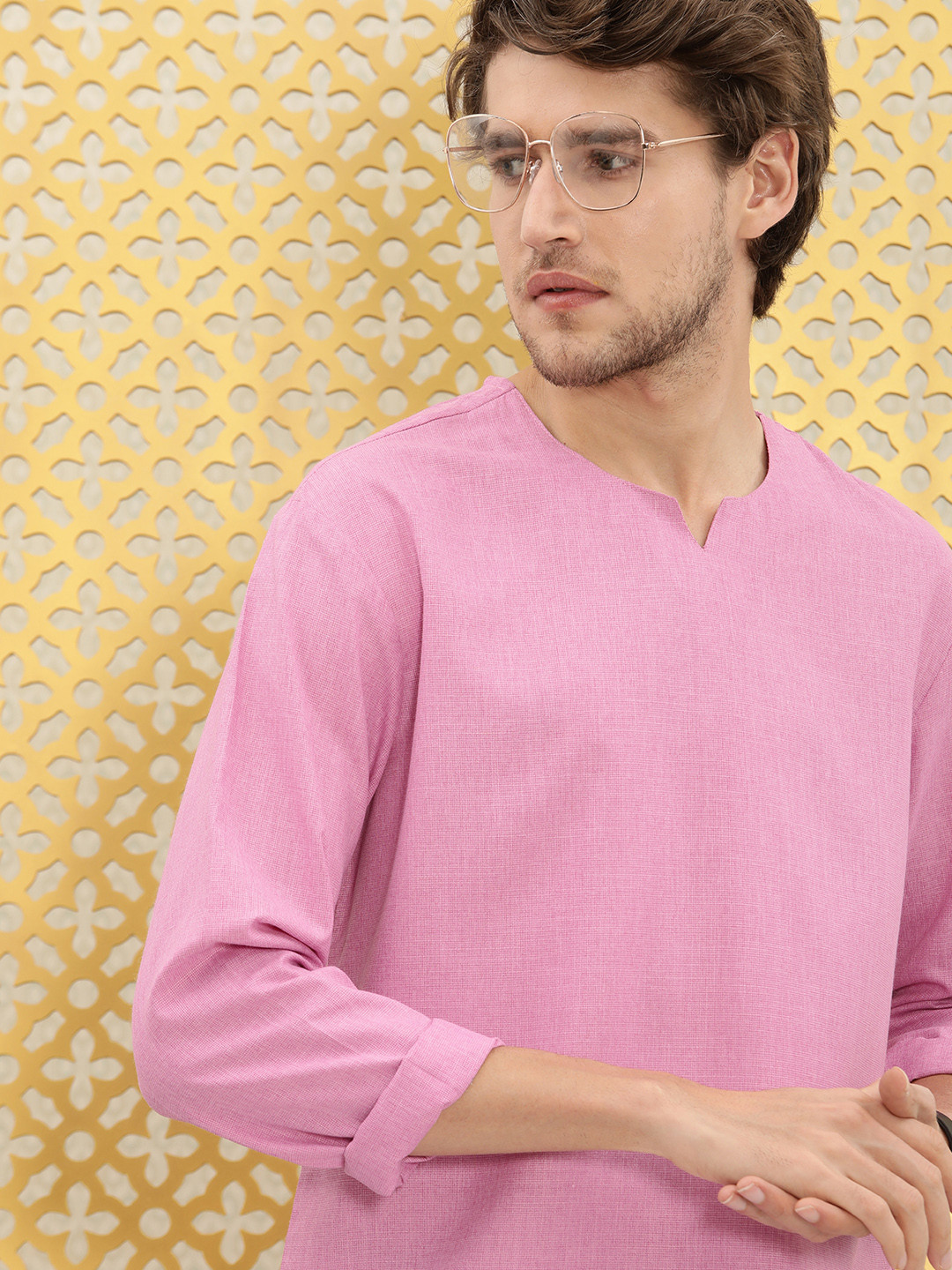 

Ode by House of Pataudi Men Pink Cotton Kurta