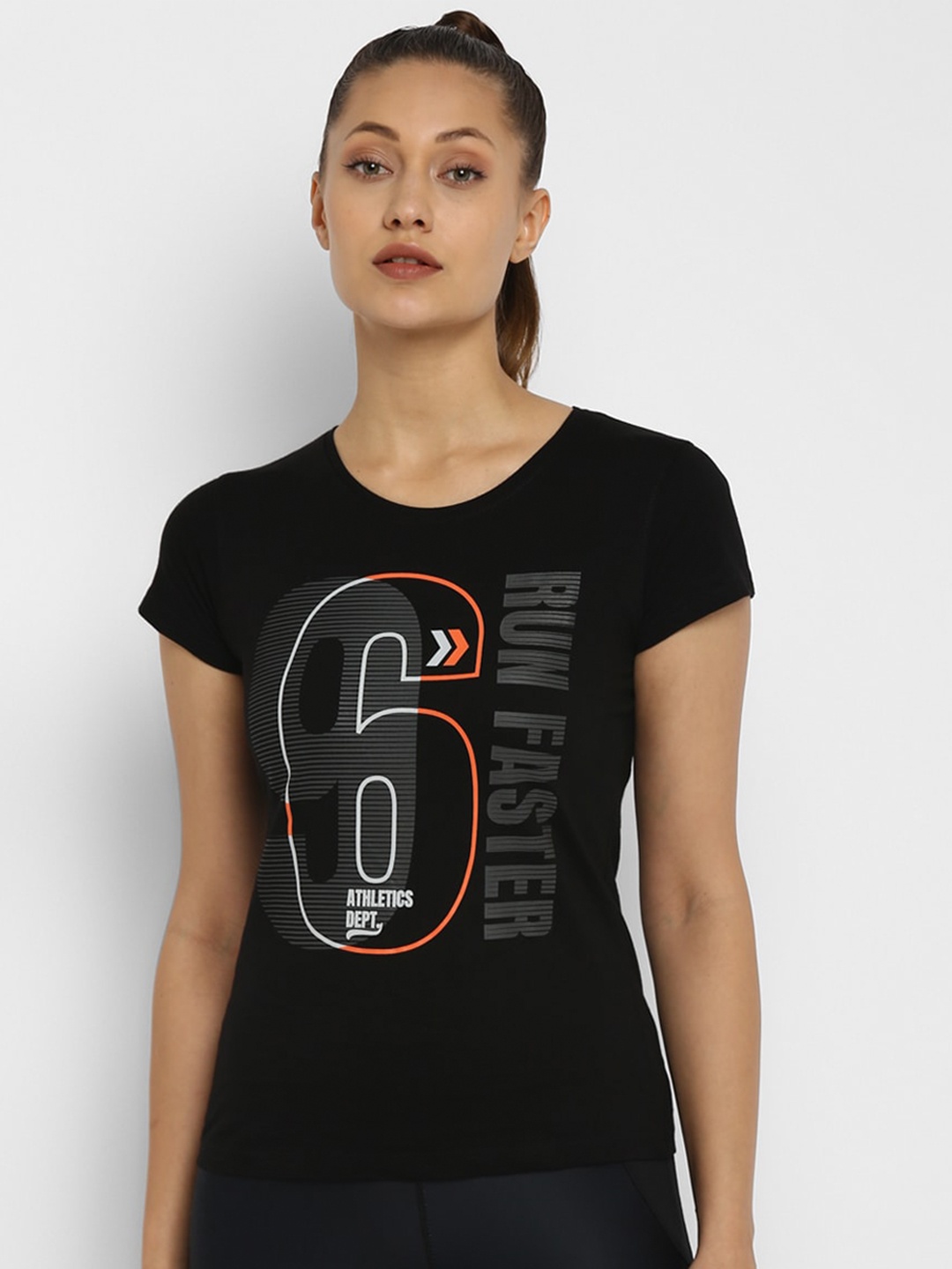 

appulse Women Black Typography Printed Slim Fit Running T-shirt