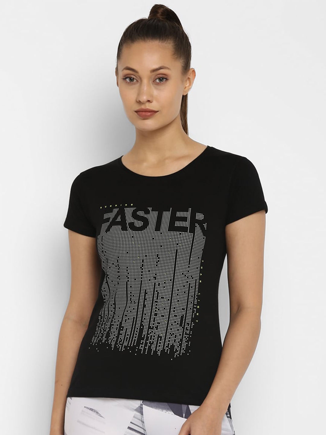 

appulse Women Black & Grey Typography Printed Slim Fit Cotton T-shirt
