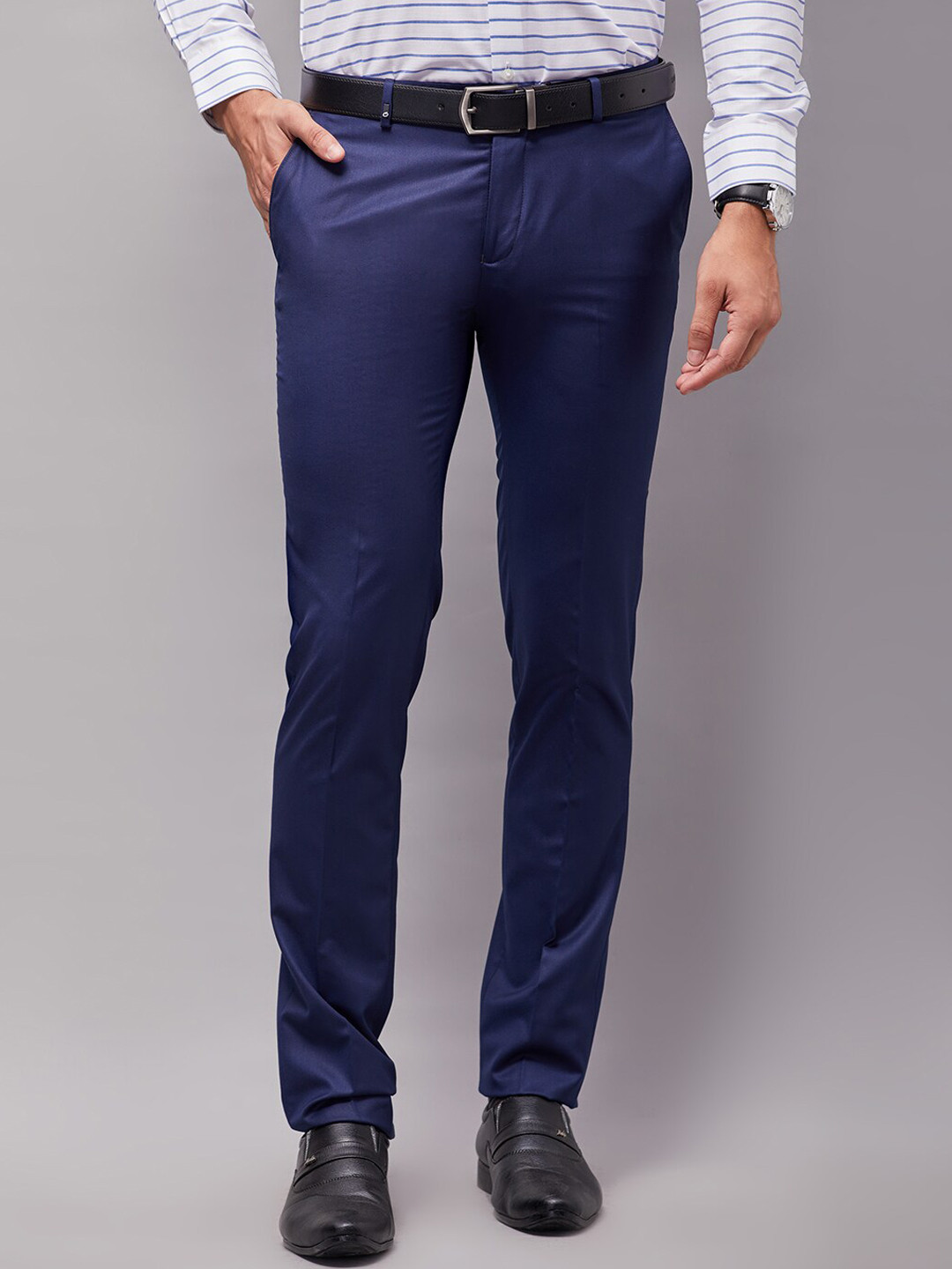 

Oxemberg Men Navy Blue Slim Fit Formal Trousers
