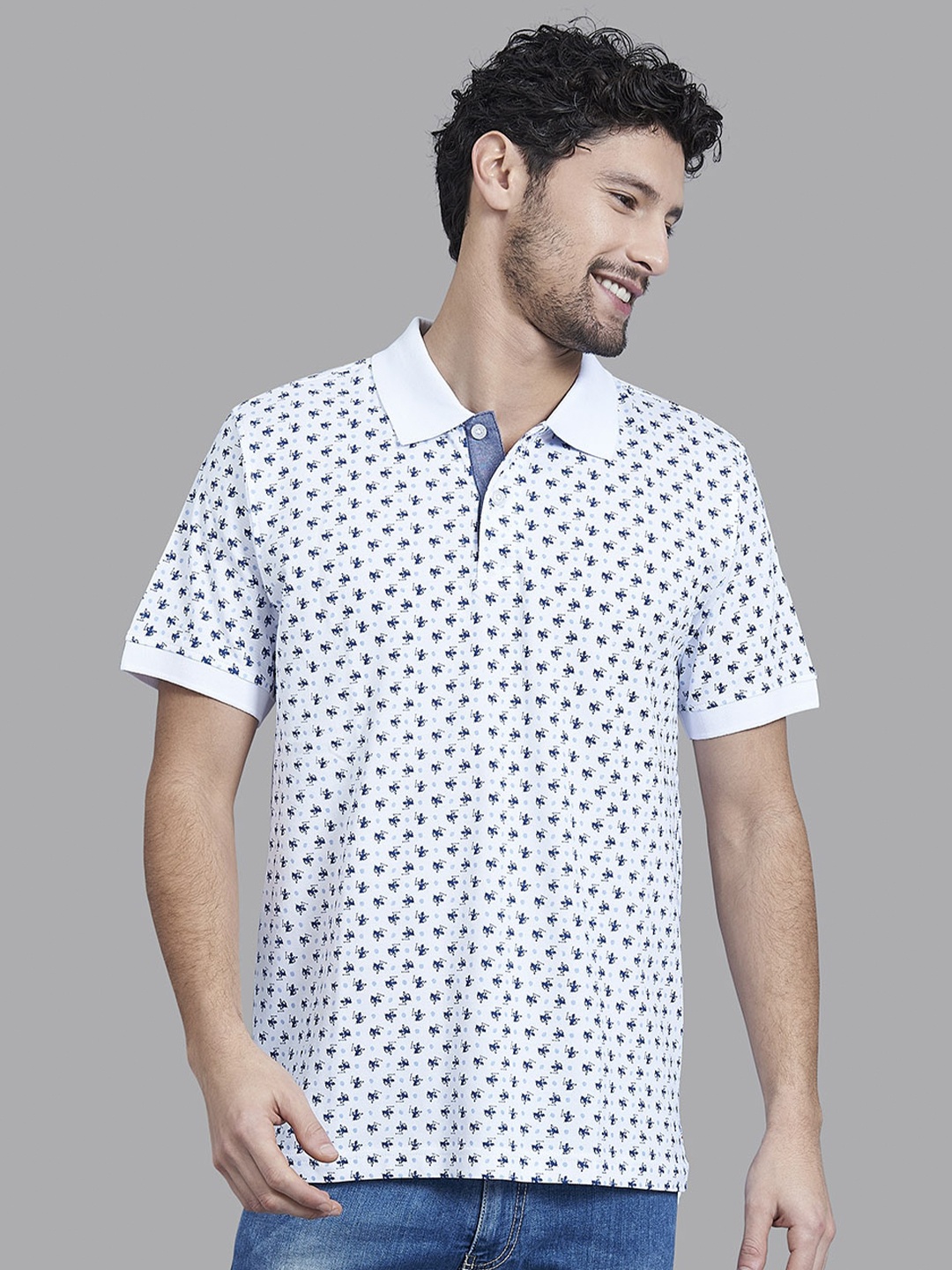 

Beverly Hills Polo Club Men White & Blue Polo Collar T-shirt